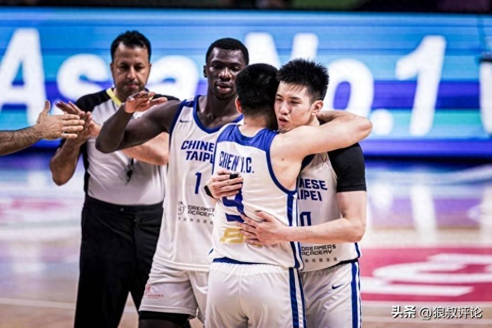 福建男篮训练开放日,加时末段完成体检引观众欢呼,亚洲杯在即,轮换策略被讨论的简单介绍 福建男篮训练开放日,加时末段完成体检引观众欢呼,亚洲杯在即,轮换策略被讨论的简单介绍